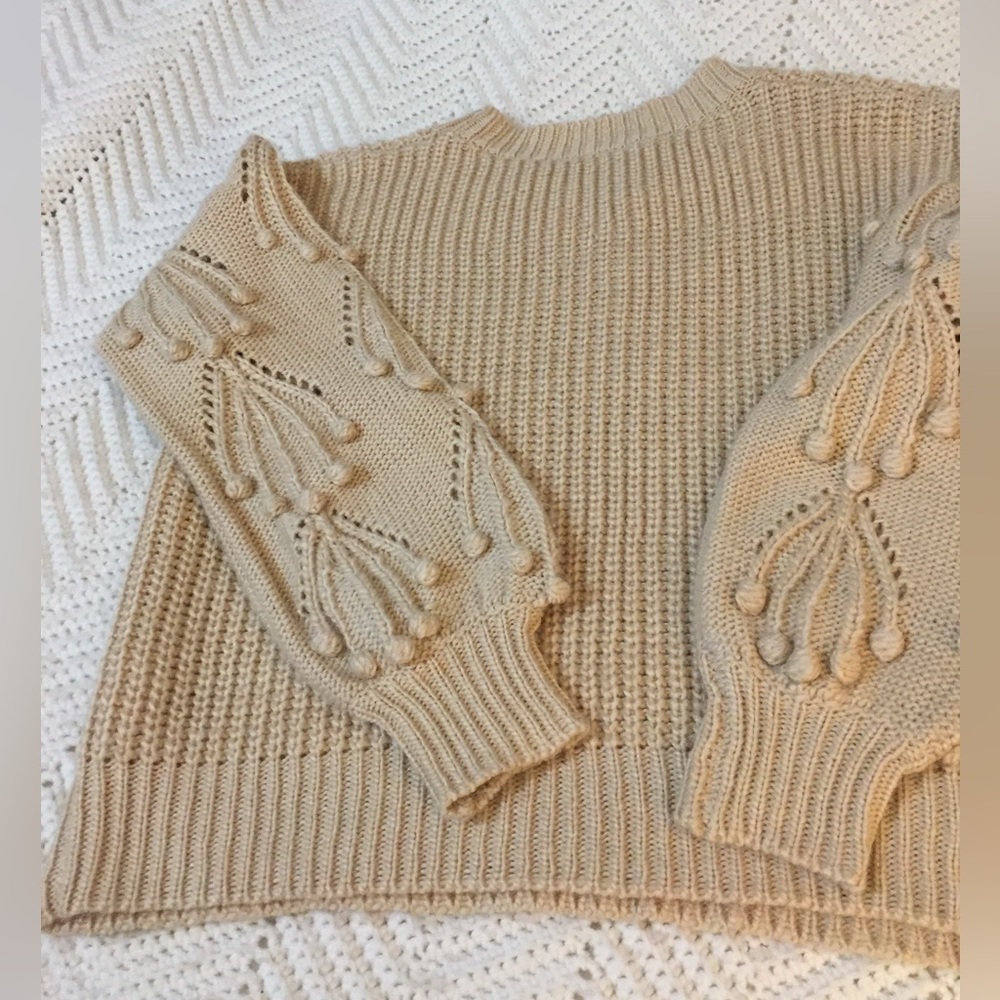 In Loom beige bubble cable knit sweater like new 👀 🤎 - Picture 1 of 6